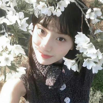 神秘裸女